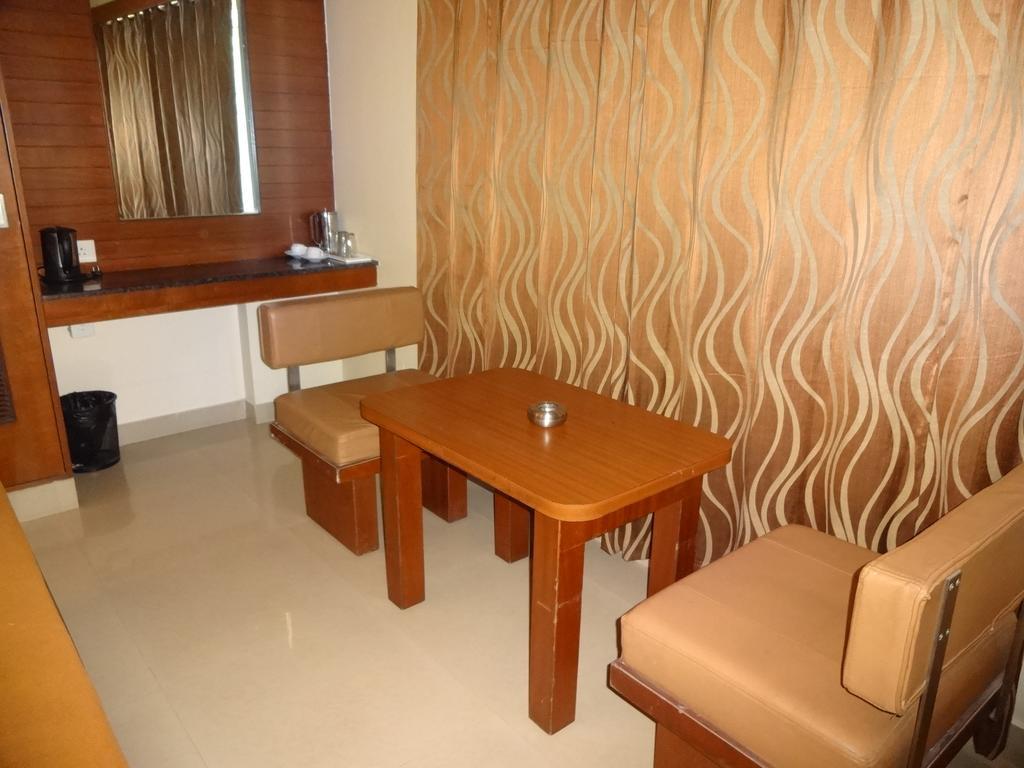 מלון העיר בנגלור Sheetal Residency מראה חיצוני תמונה